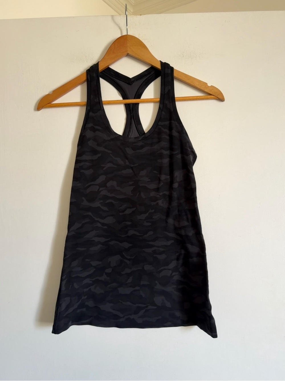 Lululemon Athletica Sequoia Camo Print Deep Coal Black Cool Racerback II Tank - Picture 6 of 10